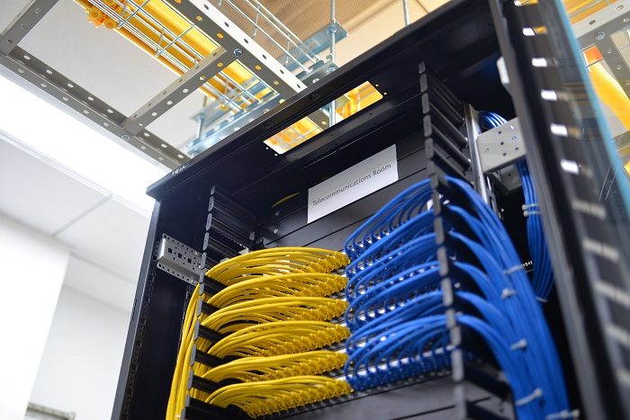 vertical cable manager on the rack